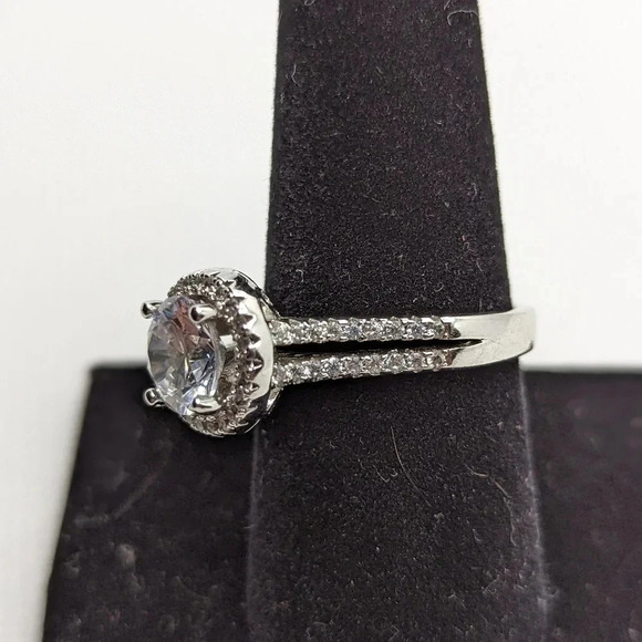 925 Halo  solitaire ring - Picture 2 of 4